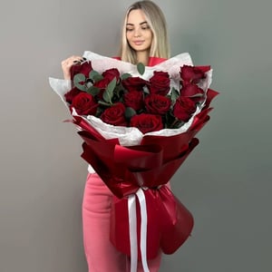 Букет 15 роз Эквадор Новелла