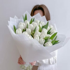 Букет «Тюльпаны белые 25»
