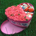 Композиция «Коробка сюрприз» из роз