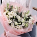 букет из белой эустомы