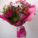 Букет из роз, альстромерии и хризантемы