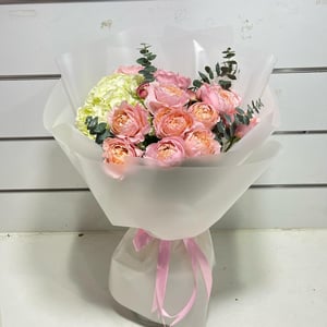 Букет «Персиковые садовые розы»