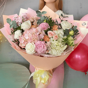 Букет «Нежной моей» из роз и эустом
