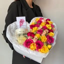 Композиция в форме сердца «Признание в любви» из роз