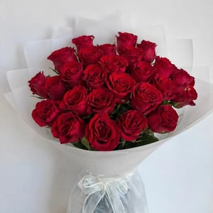 Букет из 25 красных роз