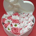 Подарочный набор «Рафаэль» из роз и хризантем