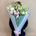 Букет из розовых лизиантусов из эустом