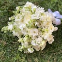 Букет «Хрупкость» из эустом и экзотических цветов