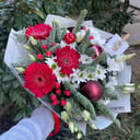 Букет «Зимняя сказка» из эустом и хризантем