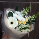 Букет «Нежное чувство» из альстромерий и роз