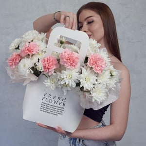 Букет «Композиция из диантуса и хризантемы»