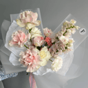 Букет «Весенние сновидения» из тюльпанов и эустом