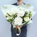 Букет «Молочная пенка» из роз и хризантем