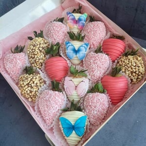 Композиция из клубники «Набор Бабочки»