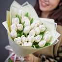 Букет «21 белый тюльпан»