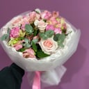 Букет цветов Любимый из роз и альстромерий