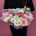 Нежный букет с герберой