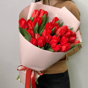 Букет из красных тюльпанов 25шт