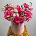 Шляпная коробка с цветами «Композиция с французскими розами»