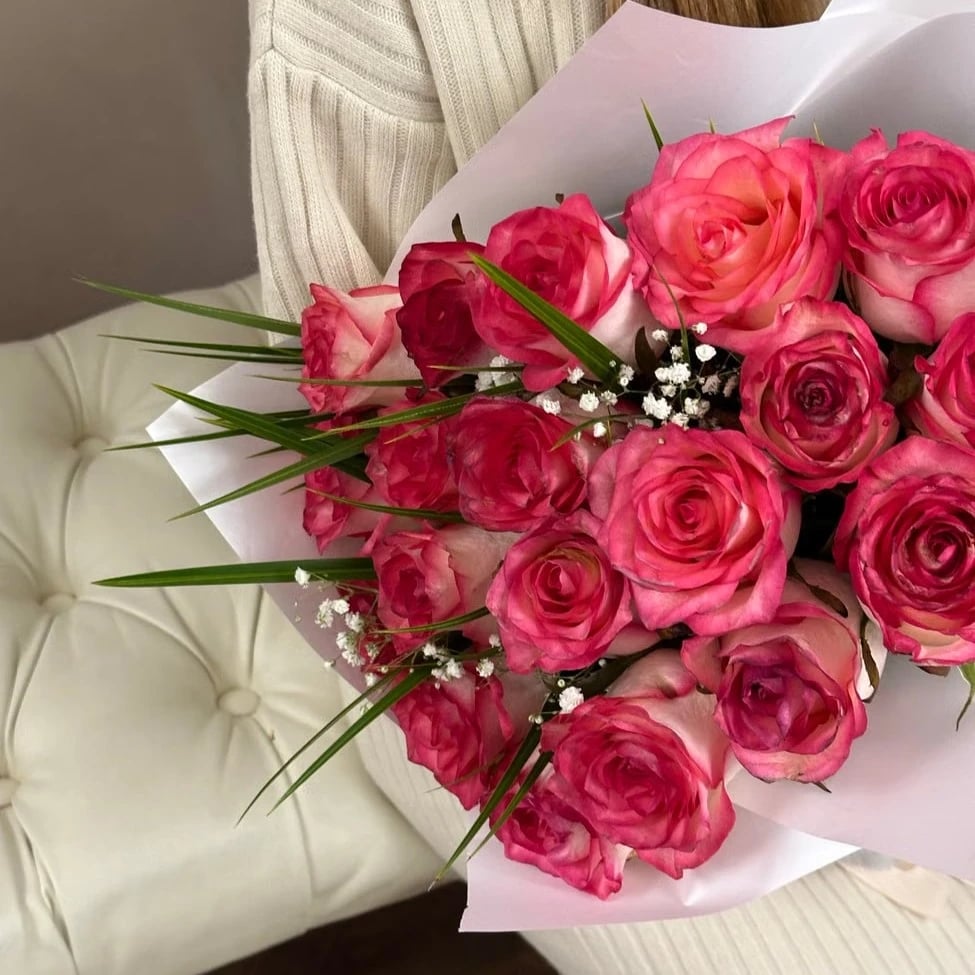 Roses bouquet delivery