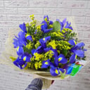 Букет «Яркое поле» из ирисов