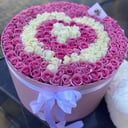 Шляпная коробка с цветами «201 роза в коробке "Любовь без правил"»