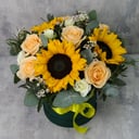 Шляпная коробка с цветами «Коробка с цветами "Красочная весна"»