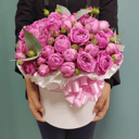 Шляпная коробка с цветами «Композиция Пионовидных роз»