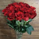 Букет «25 роз Эквадор в вазе»