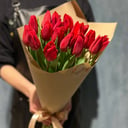 Букет «17 красных Тюльпанов»
