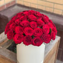 Шляпная коробка с цветами «Багнети» из роз