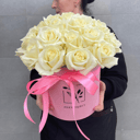 Шляпная коробка с цветами «Композиция в коробке "Нежность"»