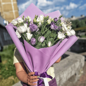 Букет из эустомы