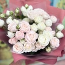 Букет «Пионовидные кустовые 15 роз»