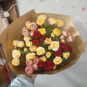 Монобукет кустовых роз Микс