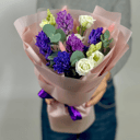 Букет «Красочный день» из экзотических цветов и эустом