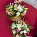 Микс в корзинке из роз