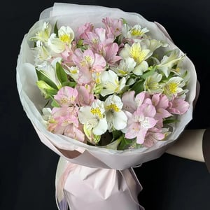 Букет с альстромерий 15шт