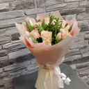 Букет из тюльпанов и роз