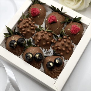 Клубника в молочном шоколаде