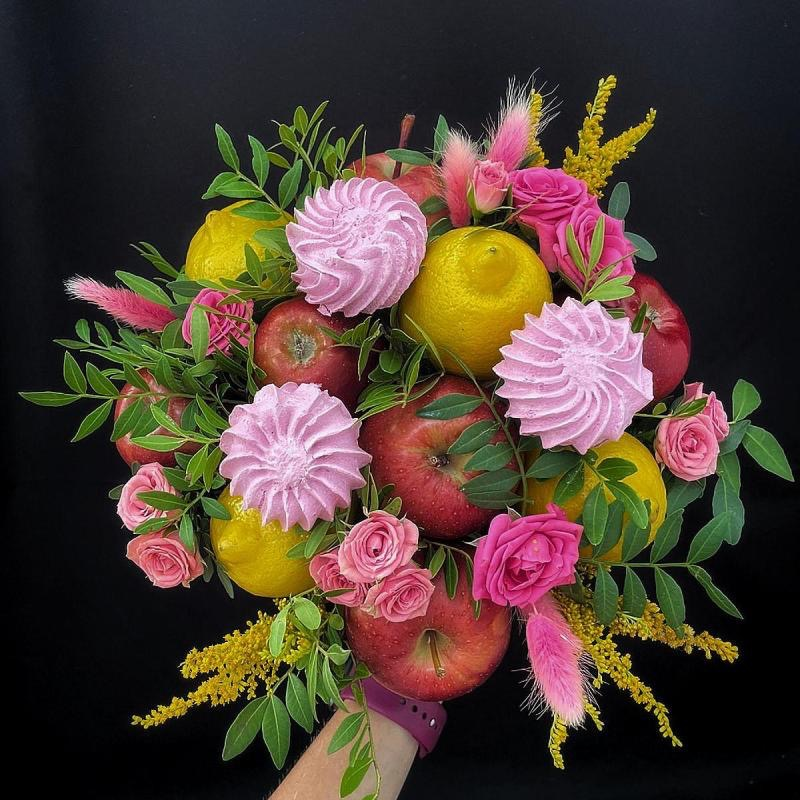 Первая красавица