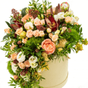 Лайза из роз и гвоздик