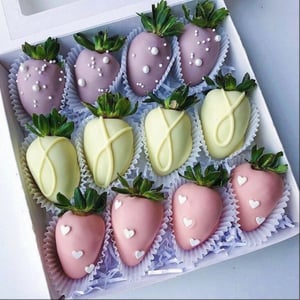 Клубника в шоколаде набор 250 г