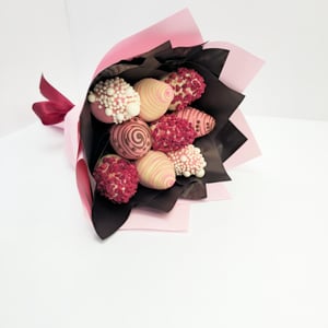 Букет 9 клубник в шоколаде