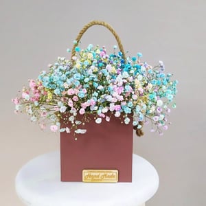 Коробка с цветами «Ясное утро» из гипсофил