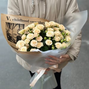 Монобукет из 9 сливочных кустовых роз