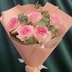 Букет розовых роз