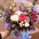 Букет «Весеннее чувство» из хризантем и мимоза