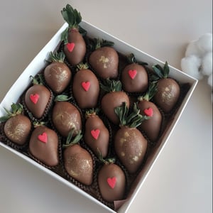 Клубника в шоколаде Любовь