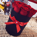 Шляпная коробка с цветами «Страсть» из роз